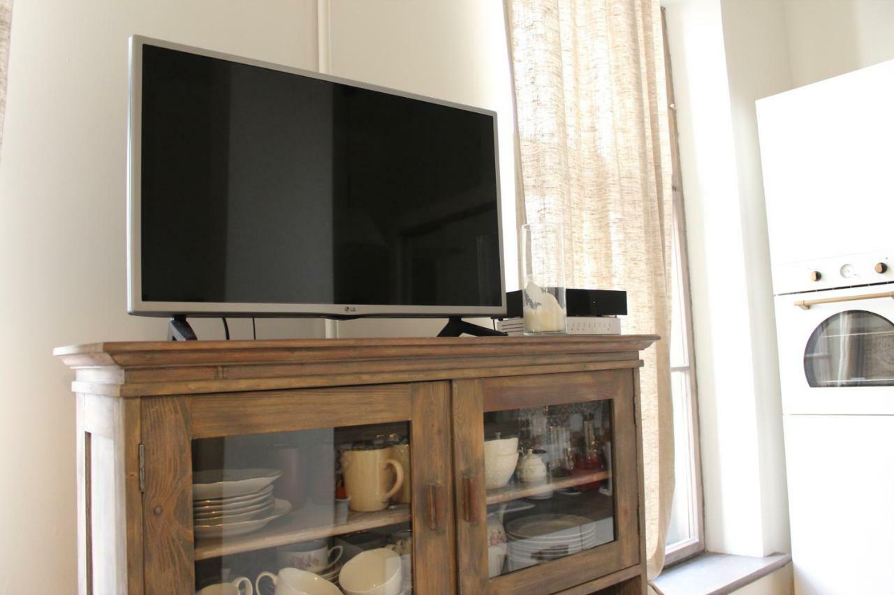 2 Room Apartment In Embasy Area Rīga Exterior foto